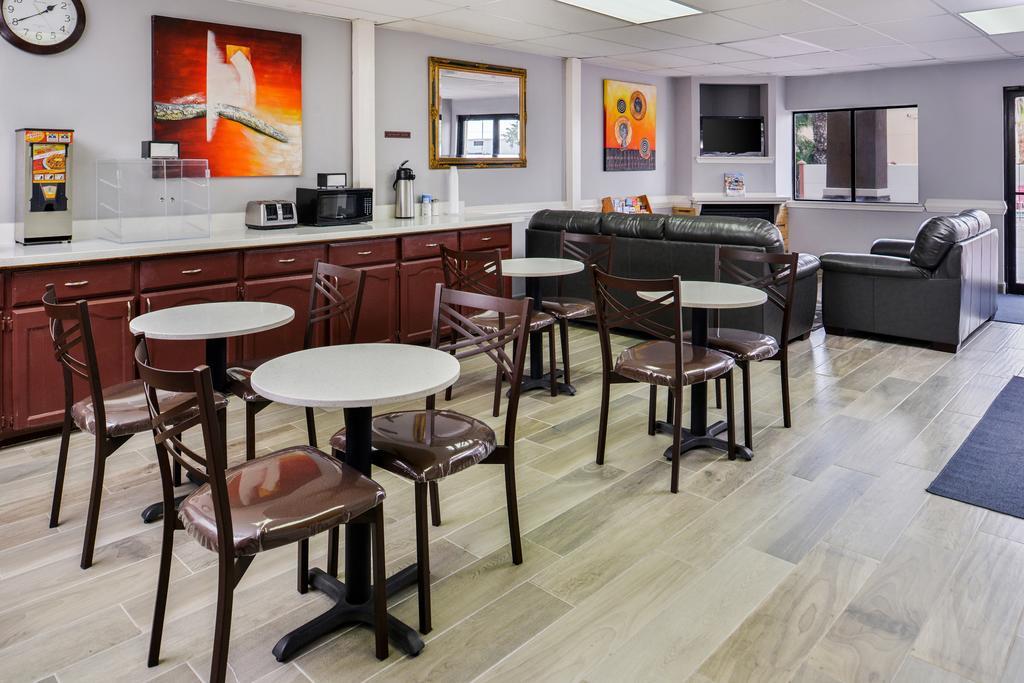 Express Inn Weslaco/Mercedes Ngoại thất bức ảnh